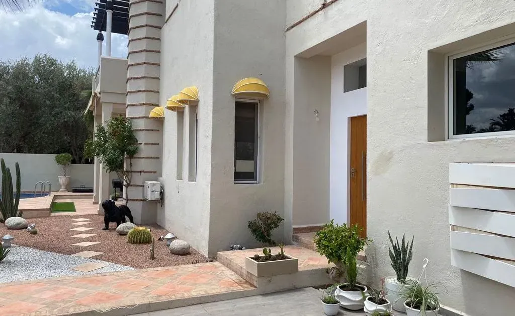 Villa à vendre 4 500 000 dh 430 m², 3 chambres - Hay Inara Marrakech