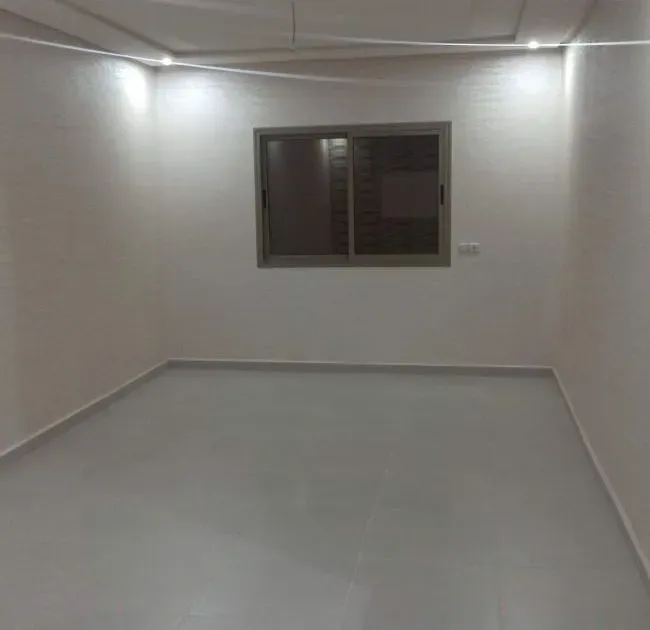 Apartment for Sale 700 000 dh 154 sqm, 3 rooms - Hay El Kheir Settat