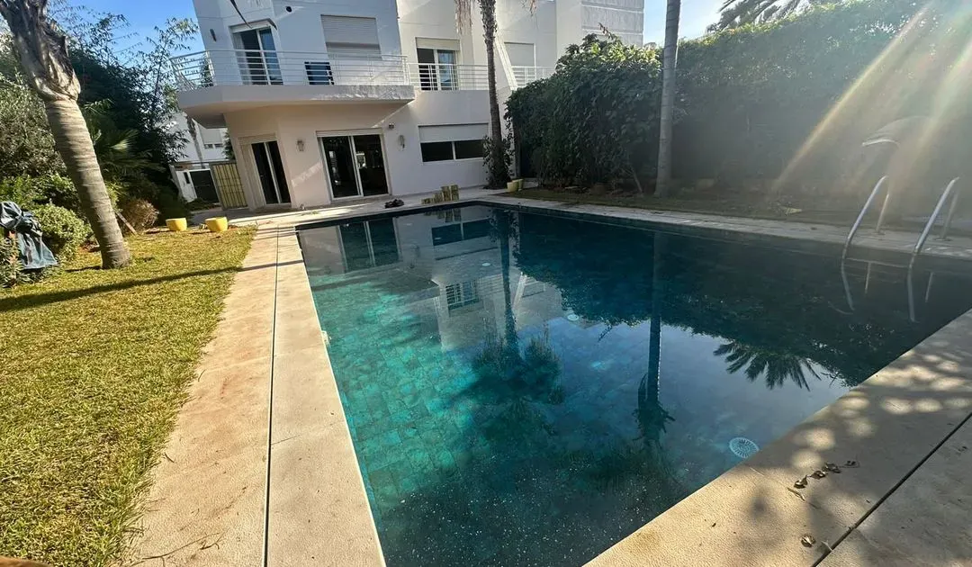 Villa à louer 44 000 dh 500 m², 4 chambres - Californie Casablanca