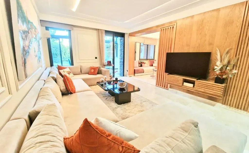 Apartment for Sale 5 000 000 dh 510 sqm, 3 rooms - Ville Verte 