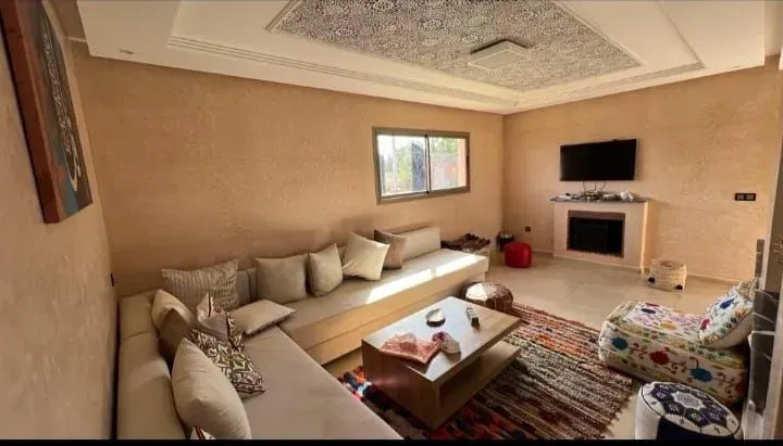 Villa for Sale 3 400 000 dh 1 600 sqm, 4 rooms - Izdihar Marrakech