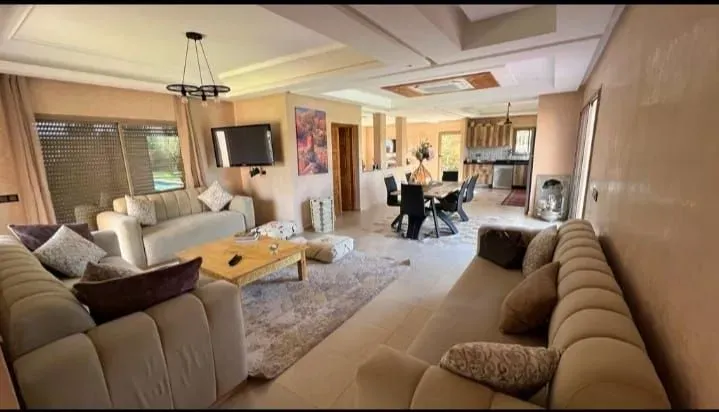 Villa à vendre 3 400 000 dh 1 600 m², 4 chambres - Izdihar Marrakech