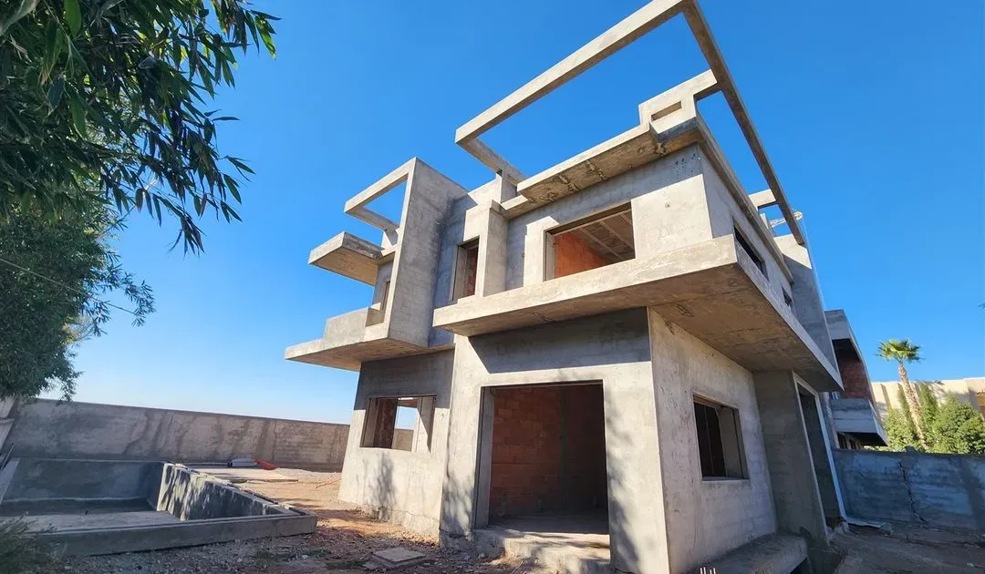 Villa for Sale 4 500 000 dh 600 sqm, 4 rooms - Route d'ourika Marrakech