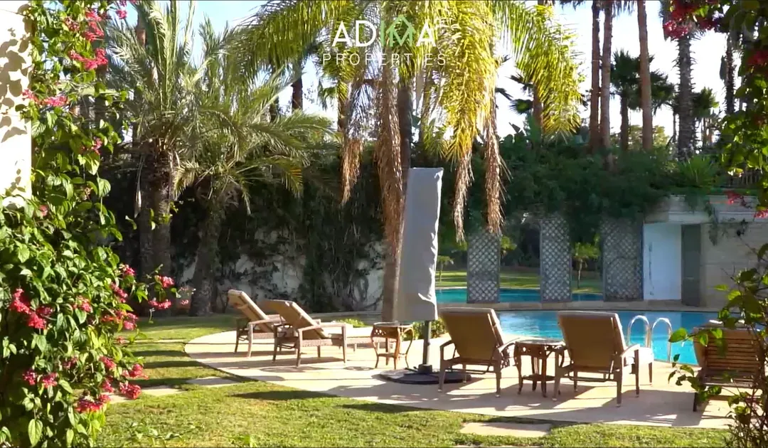 Villa à vendre 49 000 000 dh 3 950 m², 7 chambres - Souissi Rabat