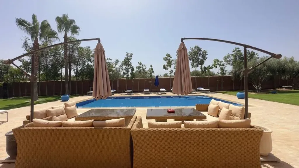 Villa à vendre 9 000 000 dh 3 000 m², 6 chambres - Autre Marrakech