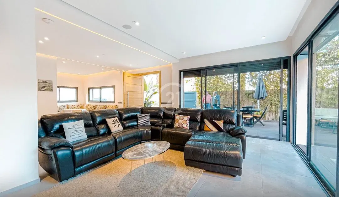 Villa for Sale 6 000 000 dh 326 sqm, 5 rooms - Massira 2 Marrakech