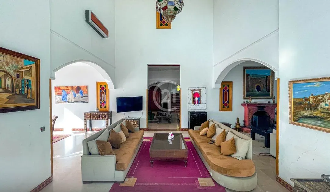 Villa à louer 30 000 dh 2 500 m², 5 chambres - Agdal Marrakech