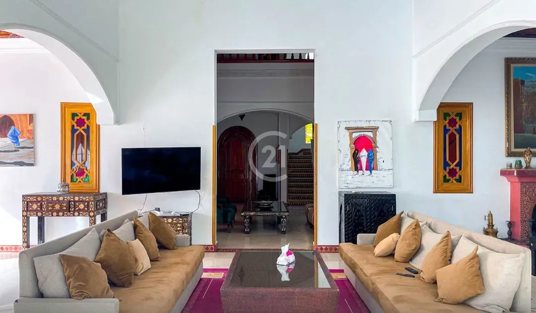 Villa à louer 30 000 dh 2 500 m², 5 chambres - Agdal Marrakech