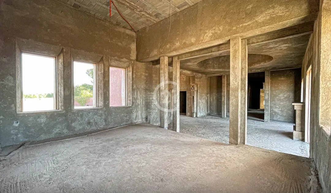 Villa for Sale 13 000 000 dh 13 390 sqm, 3 rooms - Rahba Kedima Marrakech