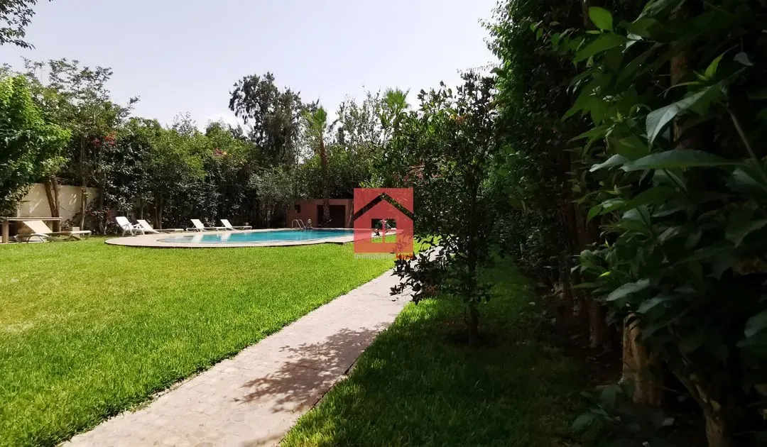 Villa à louer 18 000 dh 1 200 m², 4 chambres - Masmoudi Marrakech