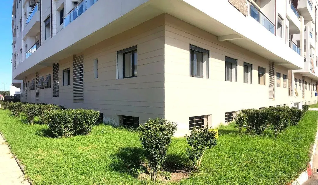 Appartement à vendre 950 000 dh 93 m², 3 chambres - Zone Industrielle Oukacha Casablanca
