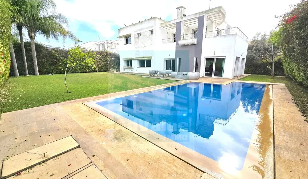 Villa for Sale 5 750 000 dh 850 sqm, 5 rooms - Bouskoura Ville 