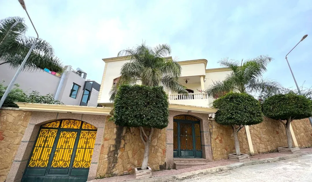 Villa à vendre 000 000 7 dh 380 m², 4 chambres - Californie Tanger