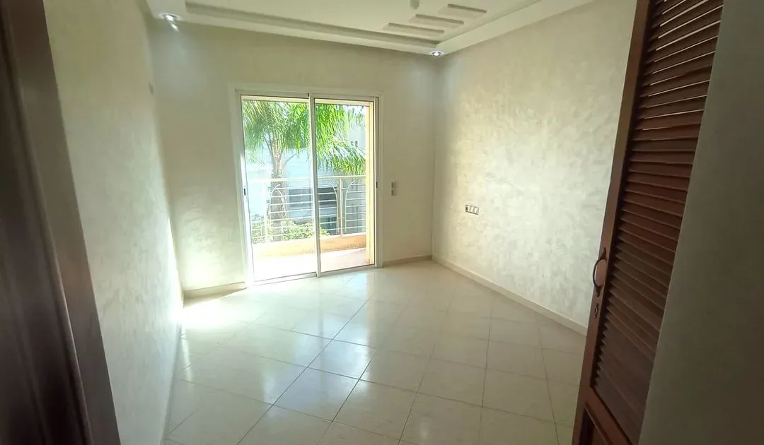 Villa à vendre 4 500 000 dh 250 m², 7 chambres - Al Mostakbal Casablanca
