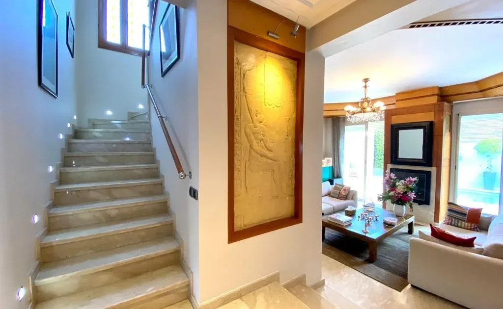 Villa à louer 29 000 dh 350 m², 4 chambres - Ain Diab Extension Casablanca