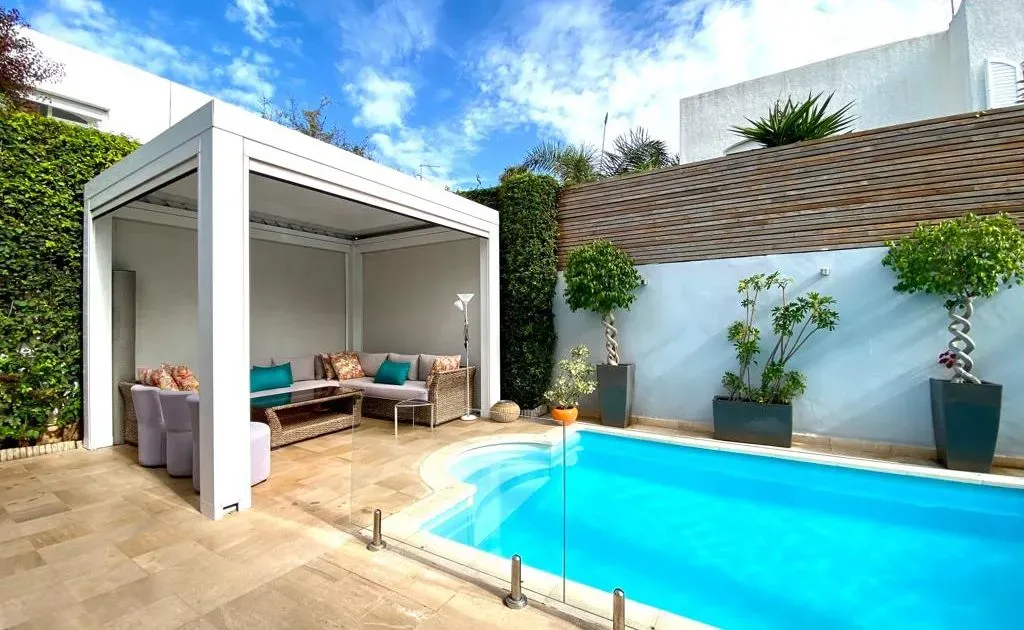 Villa à louer 29 000 dh 350 m², 4 chambres - Ain Diab Extension Casablanca