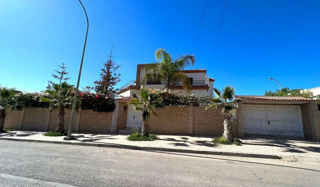 Villa à vendre 9 500 000 dh 1 256 m², 10 chambres - Illigh Agadir
