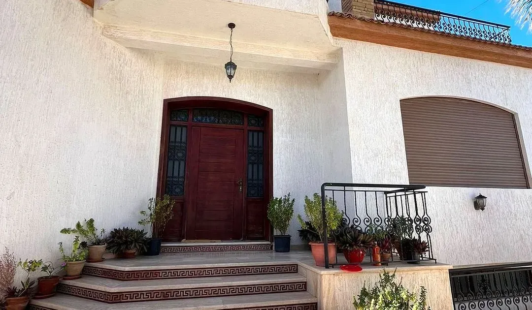 Villa à vendre 9 500 000 dh 1 256 m², 10 chambres - Illigh Agadir
