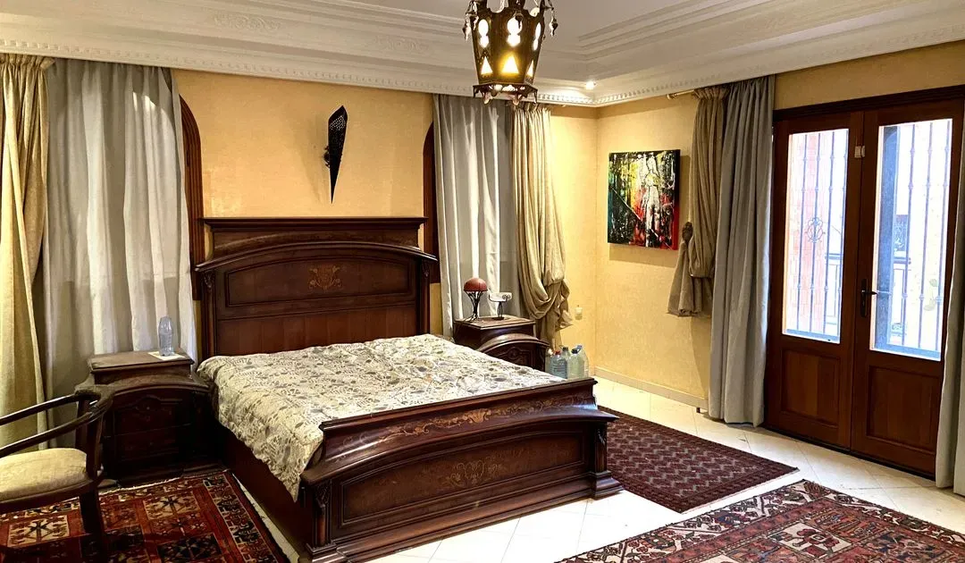 Villa for Sale 4 500 000 dh 551 sqm, 7 rooms - Koudia Marrakech