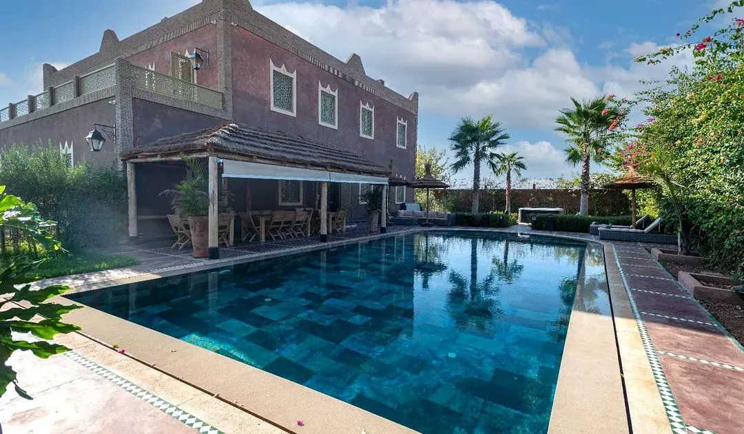 Villa à vendre 10 000 000 dh 2 450 m², 8 chambres - Route de Fès Marrakech