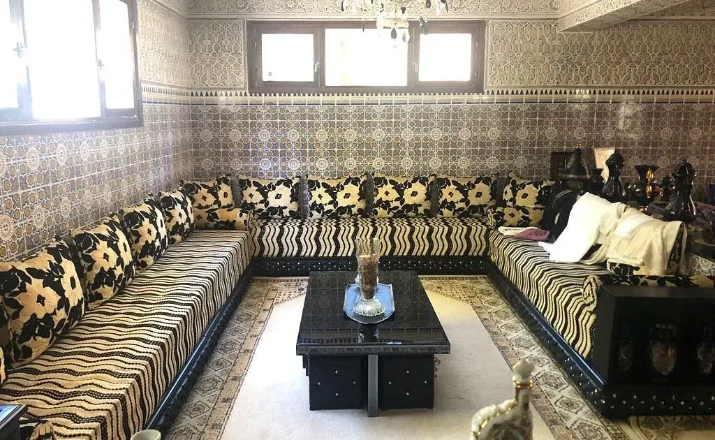 Villa for Sale 11 000 000 dh 680 sqm, 14 rooms - CIL Casablanca