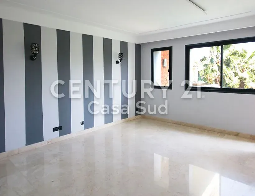 Apartment for Sale 3 500 000 dh 224 sqm, 3 rooms - Ville Verte 