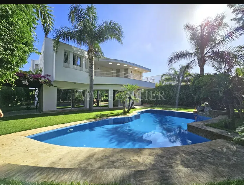 Villa à louer 58 000 dh 1 000 m², 5 chambres - Californie Casablanca