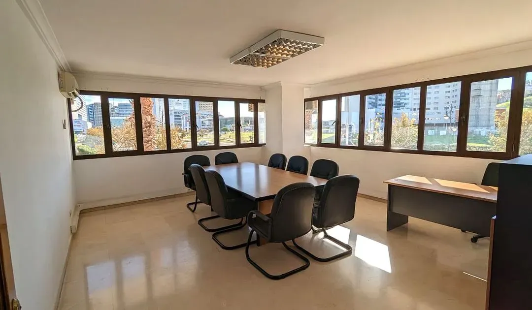 Bureau à louer 12 000 dh 120 m² - Mghogha Tanger