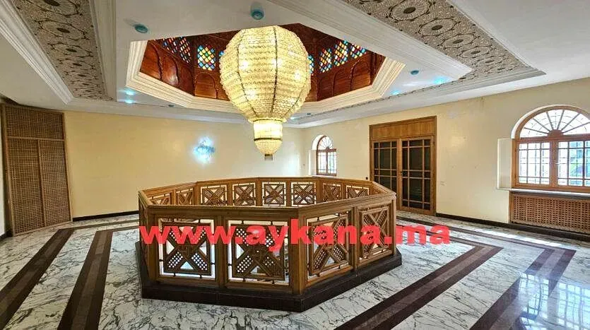 Villa à vendre 47 000 000 dh 5 830 m², 6 chambres - Souissi Rabat