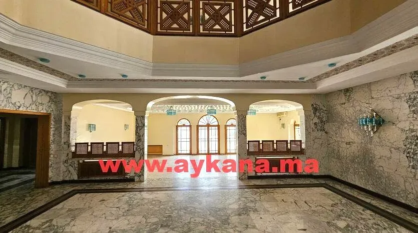 Villa à vendre 47 000 000 dh 5 830 m², 6 chambres - Souissi Rabat