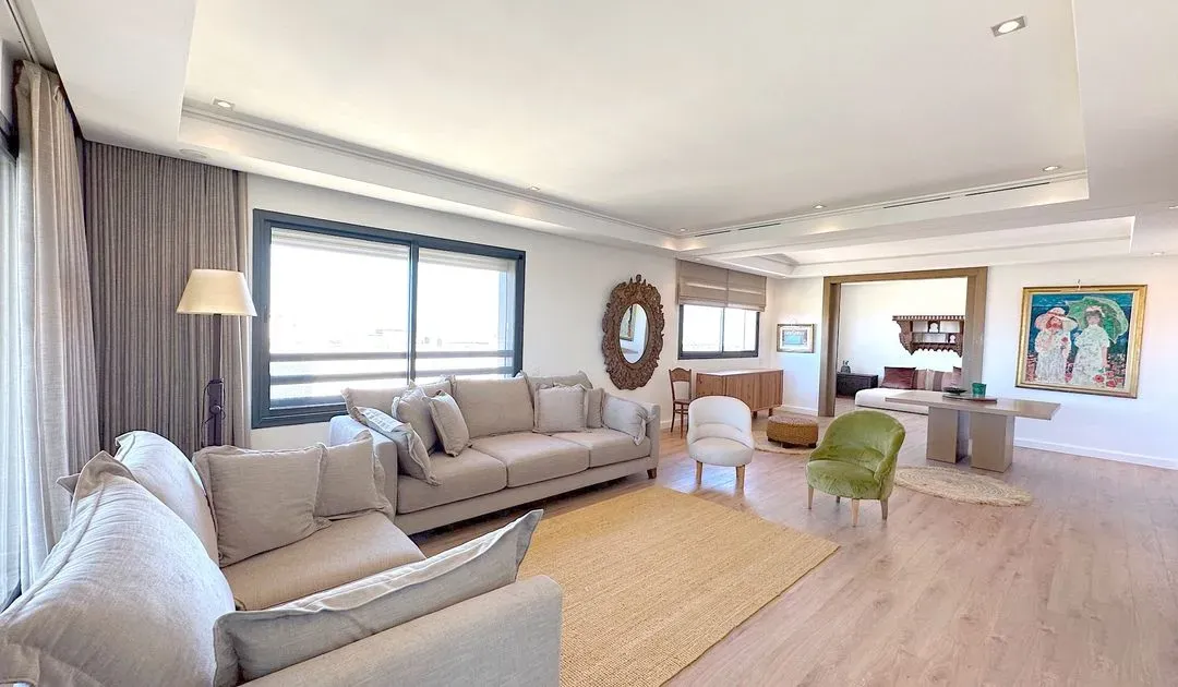 Appartement à louer 18 000 dh 205 m², 4 chambres - Dar Bouazza 