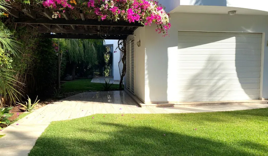 Villa for rent 58 000 dh 1 000 sqm, 5 rooms - Californie Casablanca