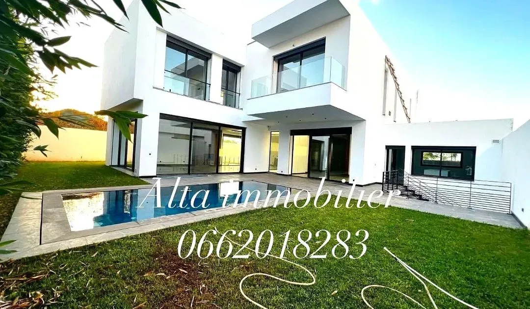 Villa for Sale 13 800 000 dh 630 sqm, 4 rooms - Californie Casablanca