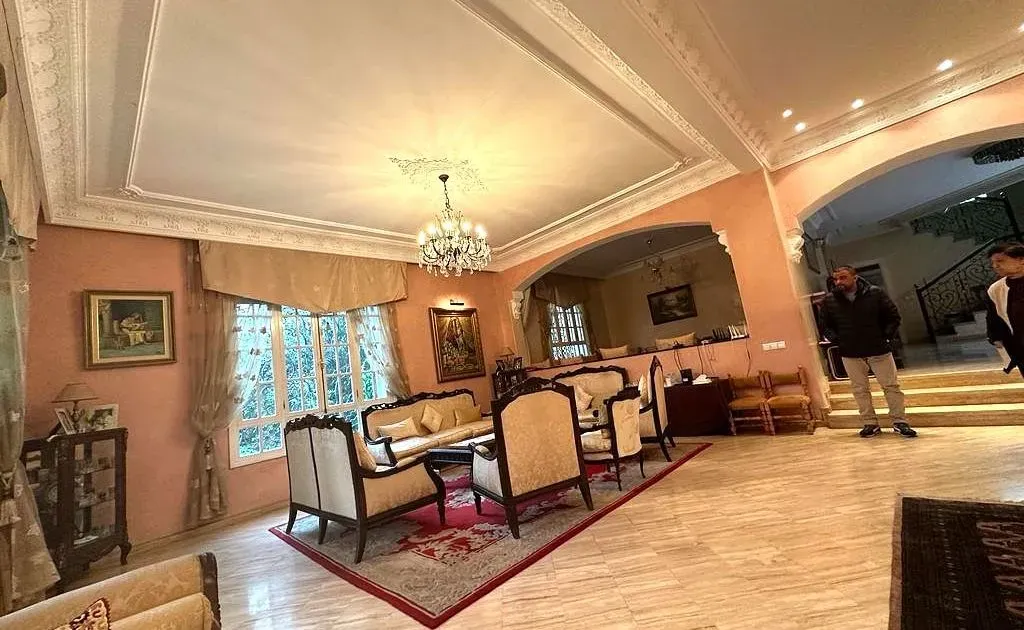 Villa for Sale 9 800 000 dh 714 sqm, 4 rooms - Mandarona Casablanca