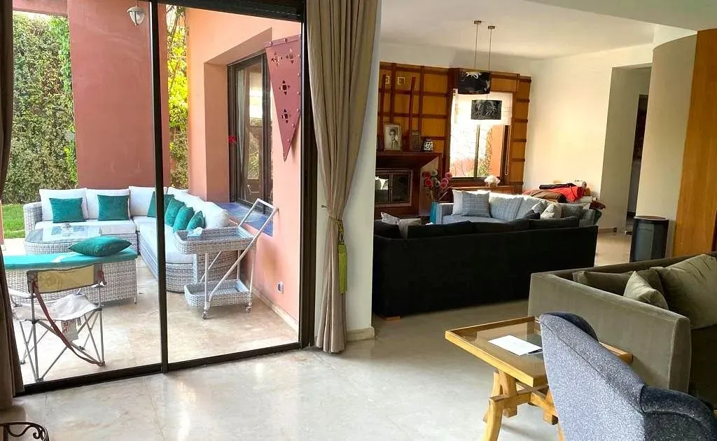 Villa for Sale 15 000 000 dh 1 100 sqm, 5 rooms - Californie Casablanca