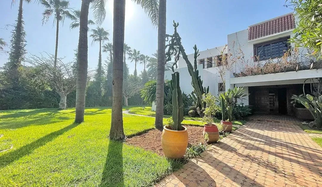 Villa for Sale 28 000 000 dh 1 711 sqm, 5 rooms - Anfa Supérieur Casablanca