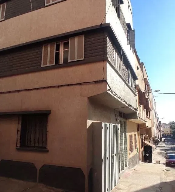 House for Sale 1 900 000 dh 100 sqm, 10 rooms - Bd Monasstir Mohammadia