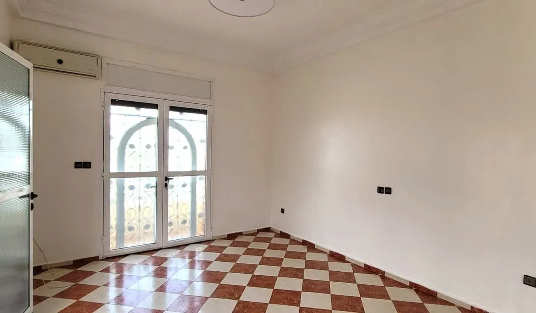 Villa à vendre 3 410 000 dh 260 m², 8 chambres - Bir Rami Est Kénitra