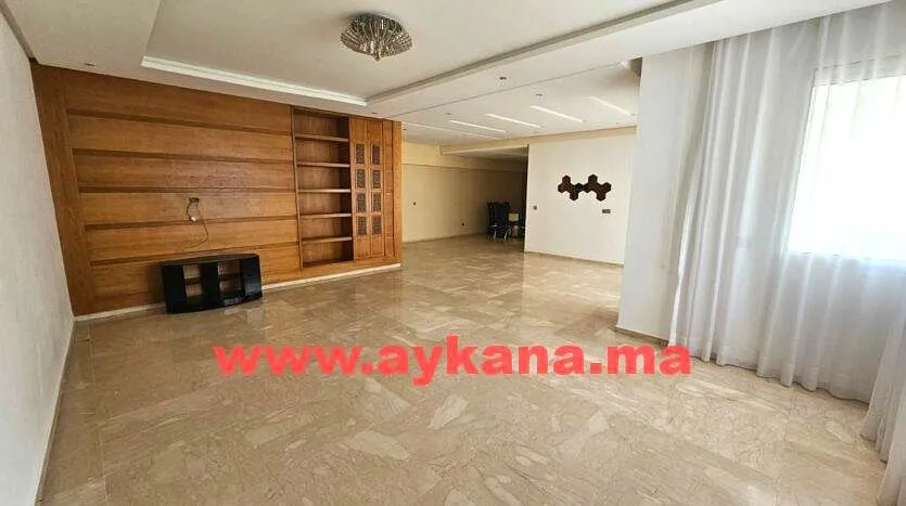 Appartement à vendre 3 500 000 dh 180 m², 3 chambres - Riyad Rabat