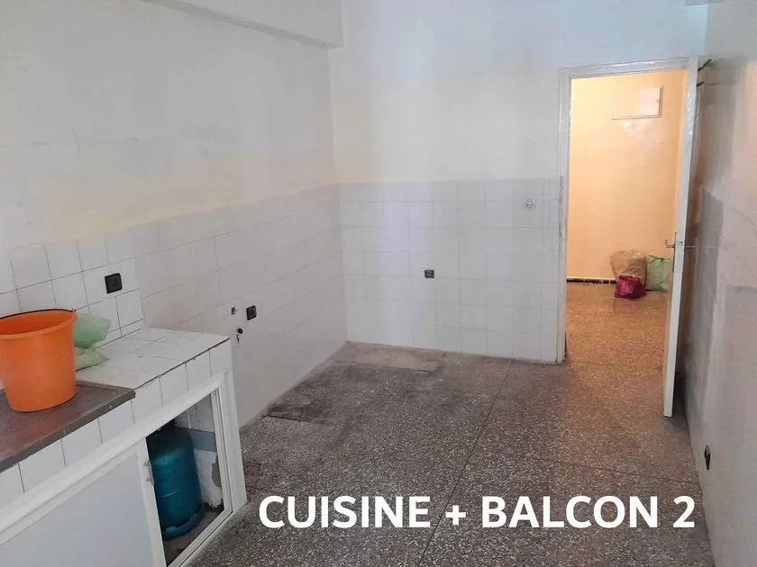 شقة للكراء 200 5 د٠م 100 م², 3 غرف - Diour Jamaa الرباط