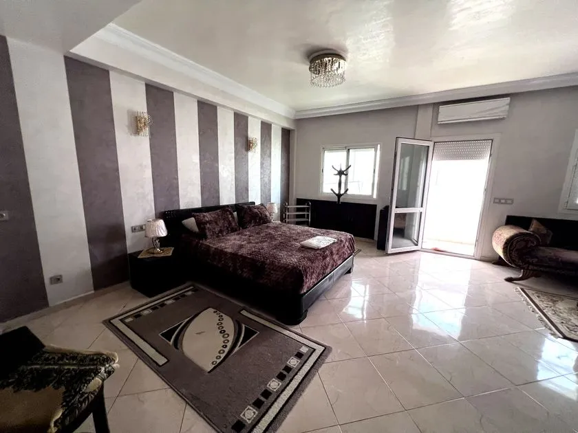 شقة للكراء 000 18 د٠م 240 م², 3 غرف - النخيل الدار البيضاء