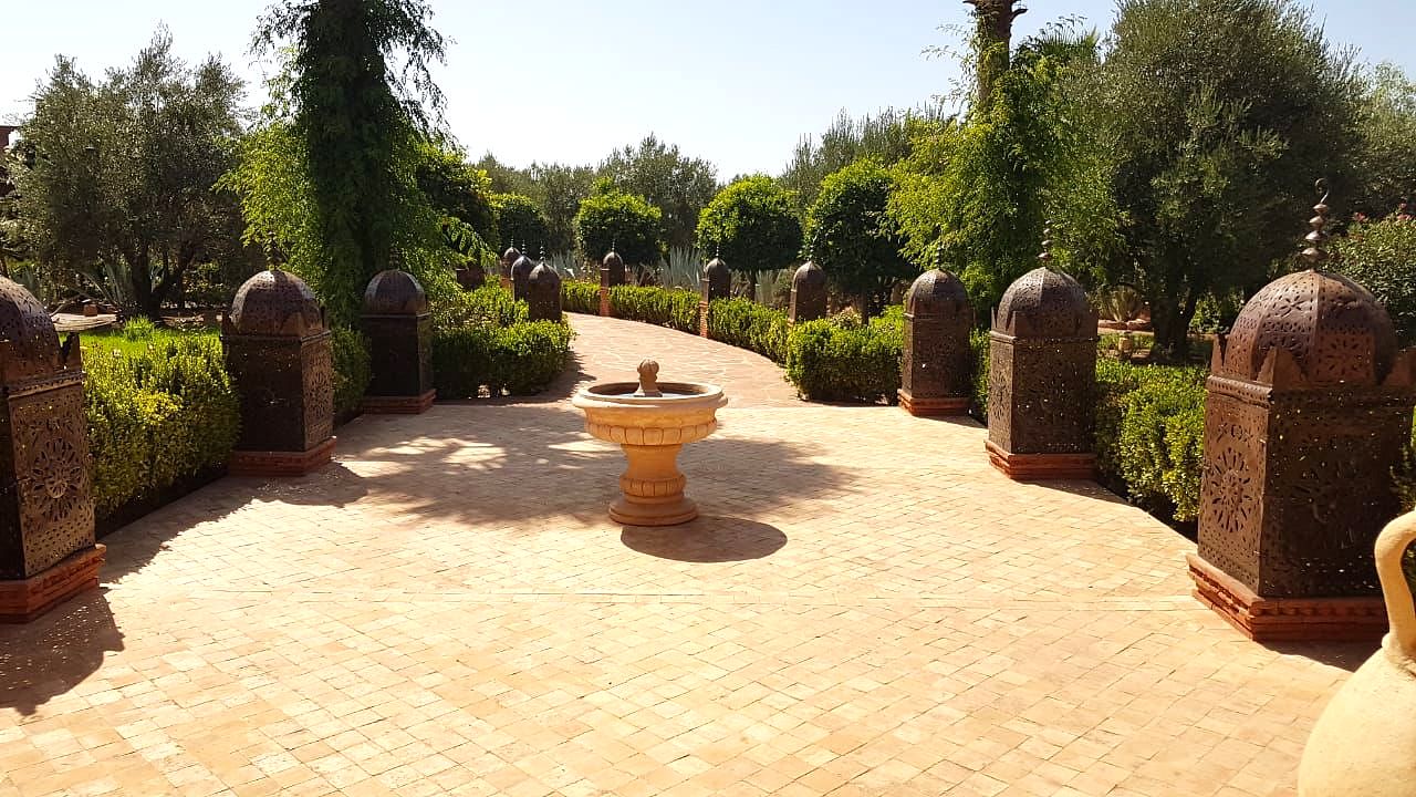 Villa for Sale 13 000 000 dh 14 000 sqm, 4 rooms - Route d'ourika Marrakech