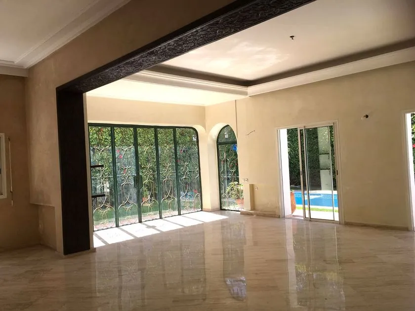 Villa for rent 30 500 dh 0 sqm, 4 rooms - Ain Diab Casablanca