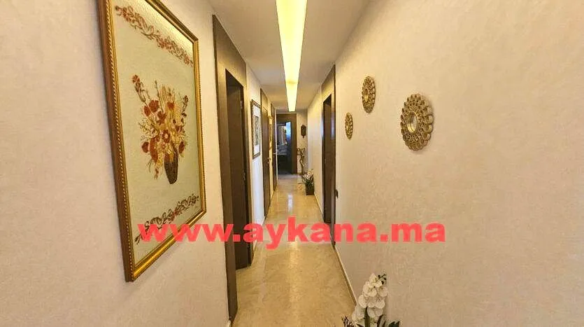 Apartment for Sale 4 800 000 dh 204 sqm, 3 rooms - Souissi Rabat