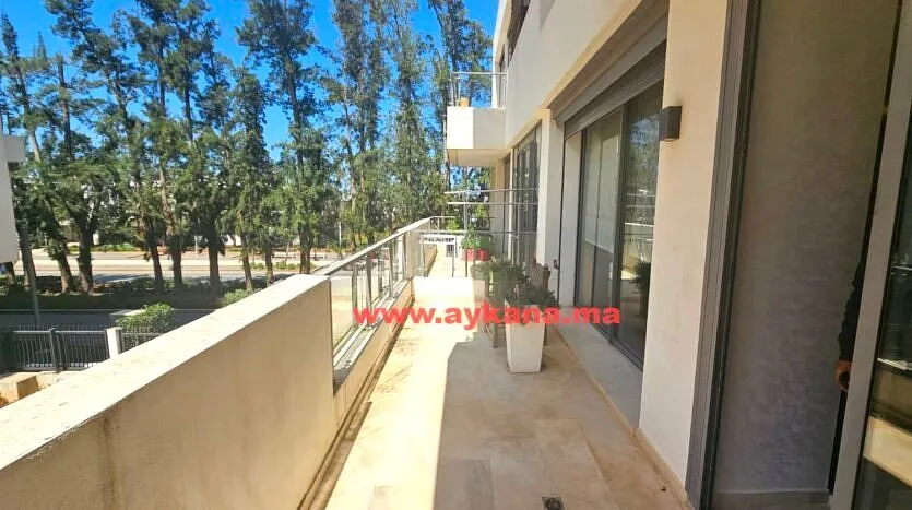 Apartment for Sale 4 800 000 dh 204 sqm, 3 rooms - Souissi Rabat