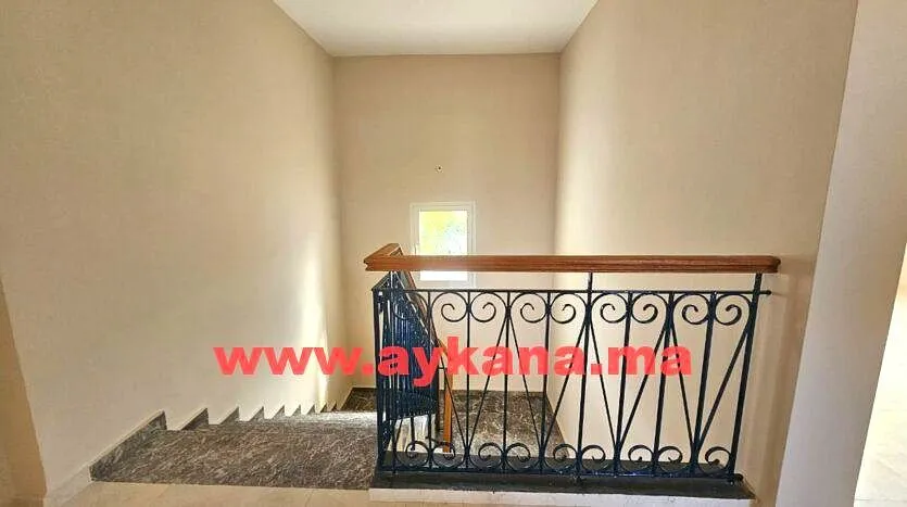 Duplex for rent 25 000 dh 240 sqm, 4 rooms - Riyad Rabat