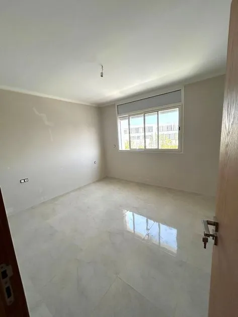 Villa à louer 28 000 dh 300 m², 5 chambres - Riyad Rabat