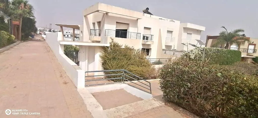 Villa for Sale 3 600 000 dh 368 sqm, 4 rooms - Illigh Agadir