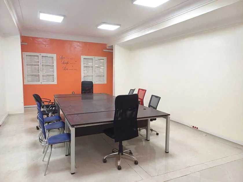 Bureau à louer 11 000 dh 220 m² - Hay Al Massar Marrakech
