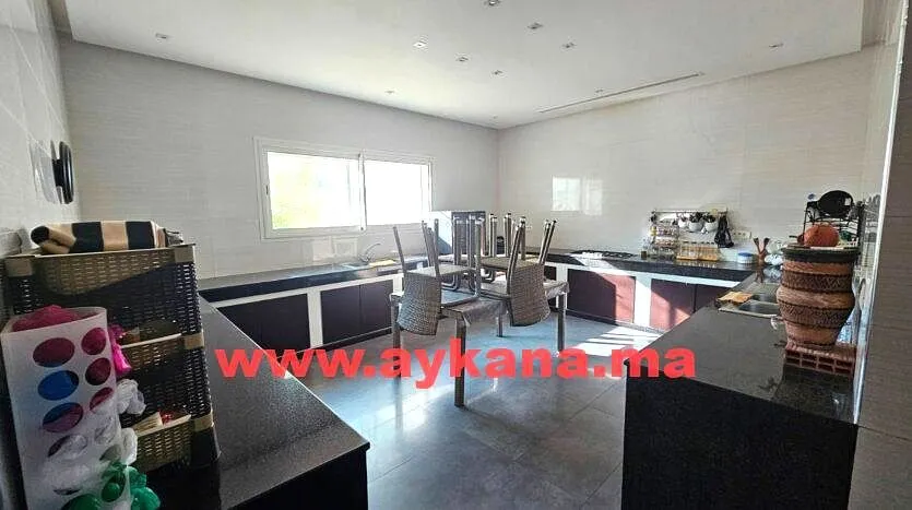 Villa for Sale 9 950 000 dh 3 497 sqm, 5 rooms - Skikina Skhirate- Témara